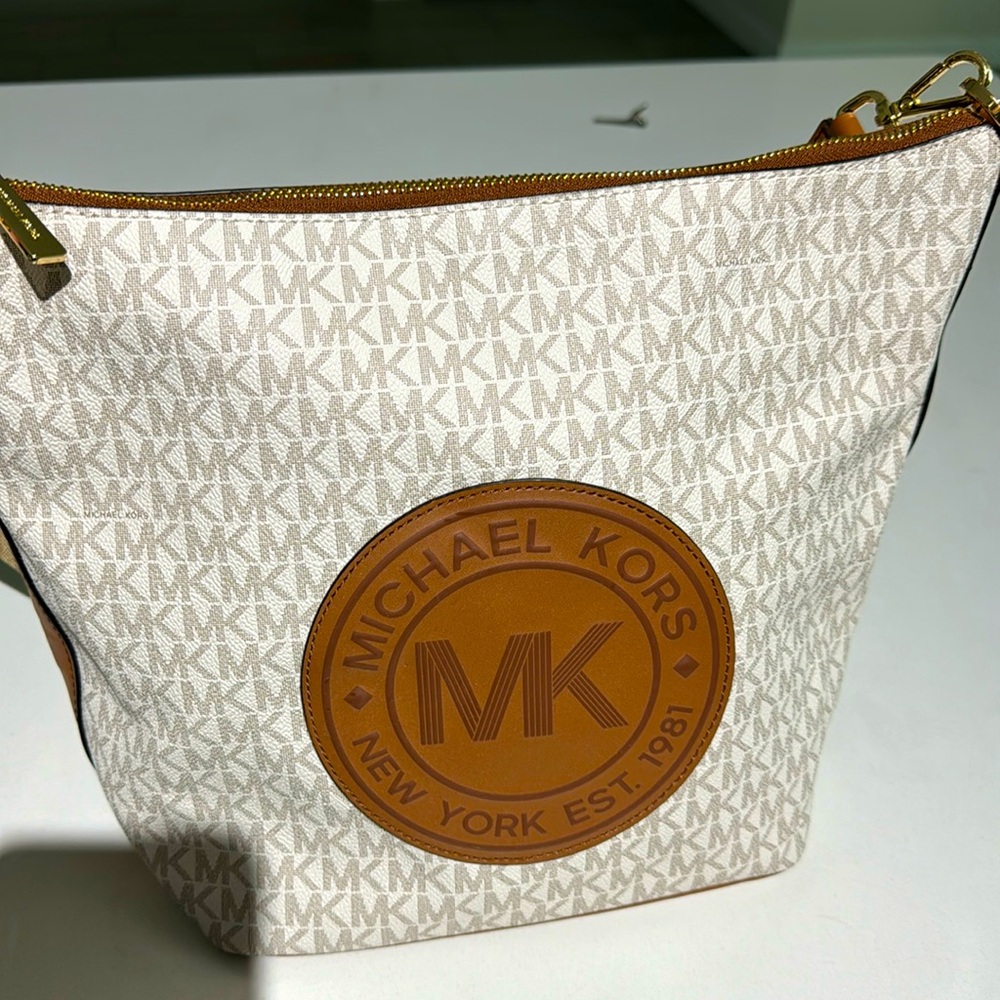 Michael Kors Purse🤩